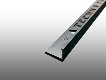 Matt Black Techno Trim LA (2.5m)